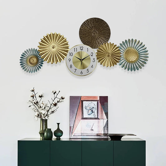 Modern Multi-Round Flowers Mute Wall Clock in Metal