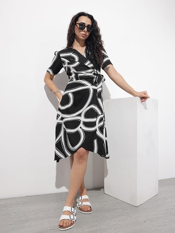 01. Divena Black Lepal Neck Abstract Print Rayon Midi Dres