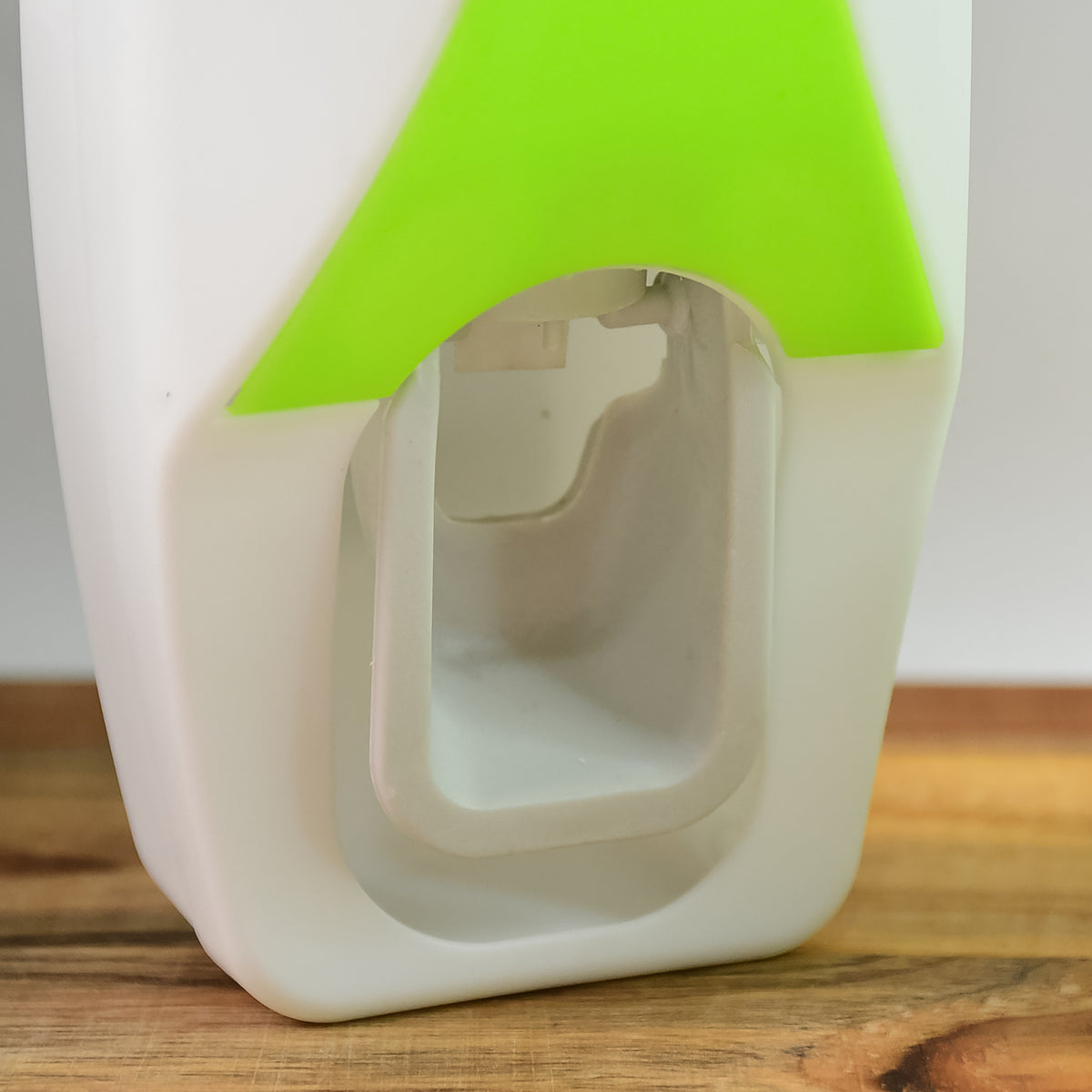 Automatic Toothpaste Dispenser â Wall Mount | BrushedUp