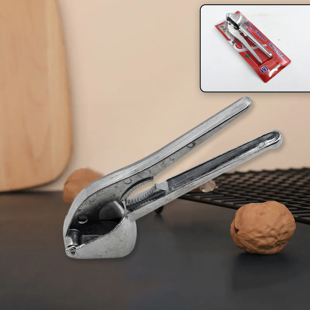 Aluminum Garlic Press â Easy-to-Use Kitchen Tool | ToolMate Pro
