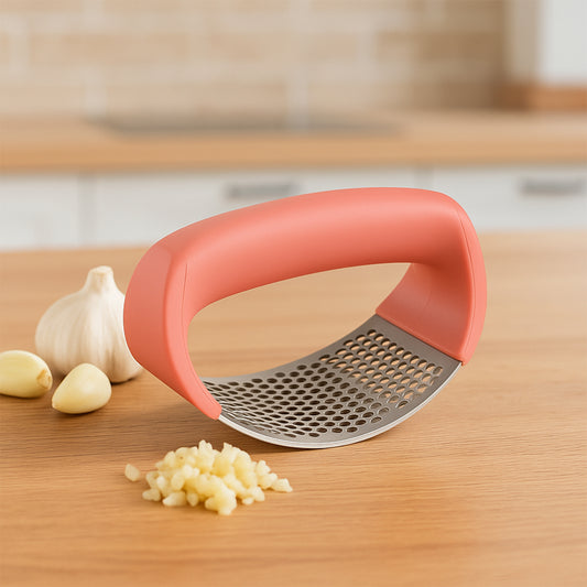 Garlic Press â Ergonomic Curve for Easy Crushing