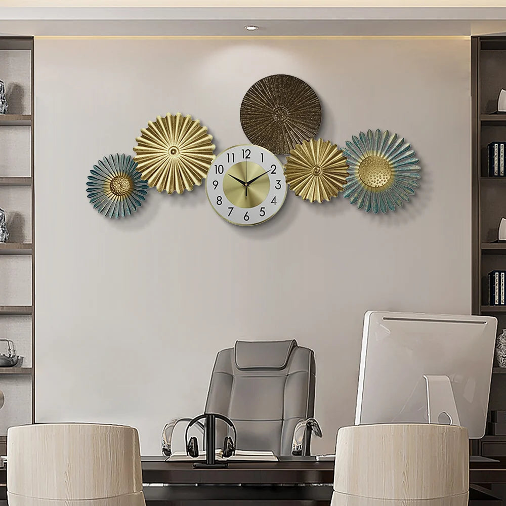 Modern Multi-Round Flowers Mute Wall Clock in Metal