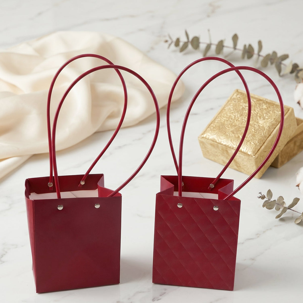 Foldable Flower Packaging Bag â Reusable and Water-Resistant